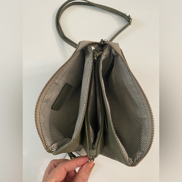 Jen & Co vegan Riley crossbody clutch small bag olive suede - Picture 8 of 12